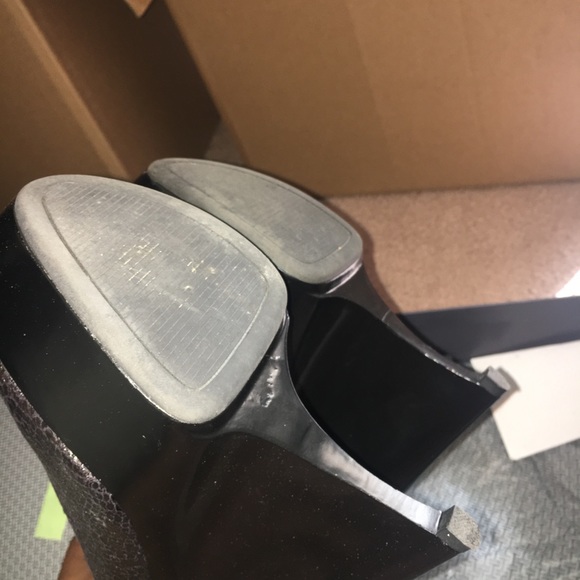 Halston wedges - Picture 2 of 2